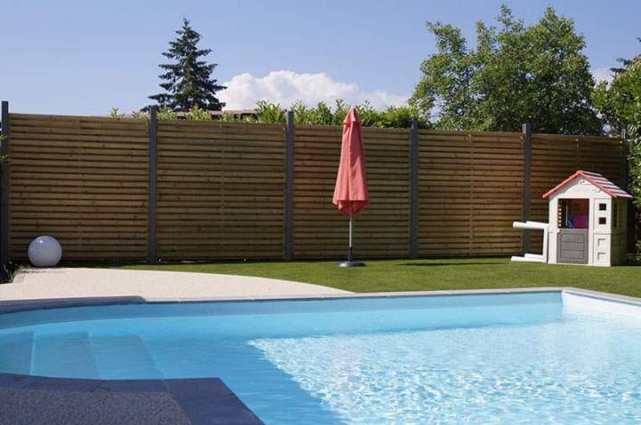 Création clôture jardin avec piscine Mornant