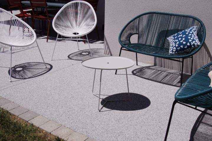 Aménagement terrasse résine Mornant