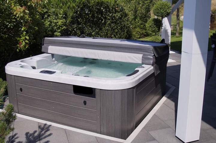 Spa extérieur sur mesure Mornant