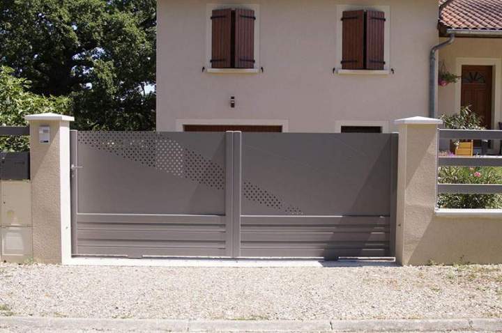 Portail moderne Mornant