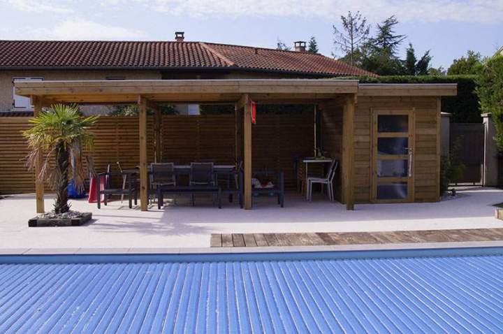 Abri contemporain extérieur Mornant