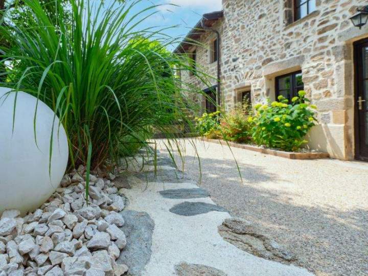 Création allées et aménagement paysager Mornant