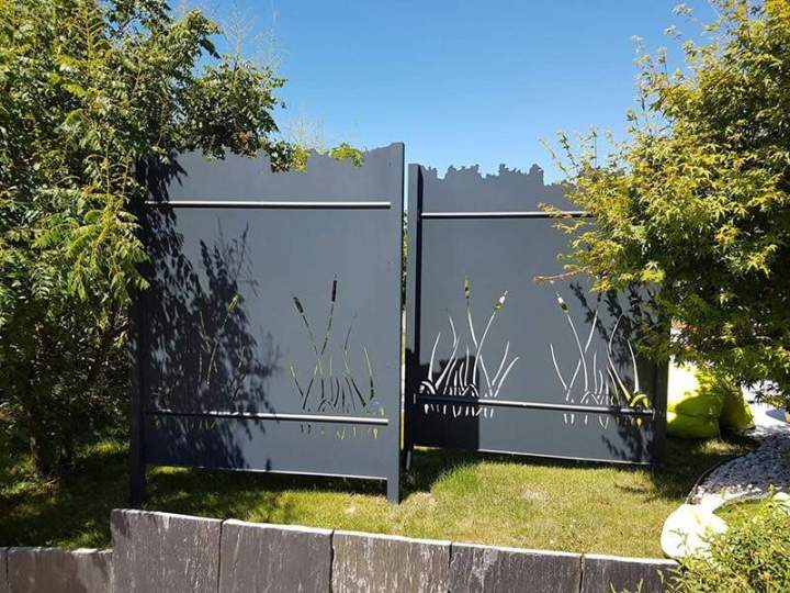 Brise-vue pour décorer jardin maison Mornant