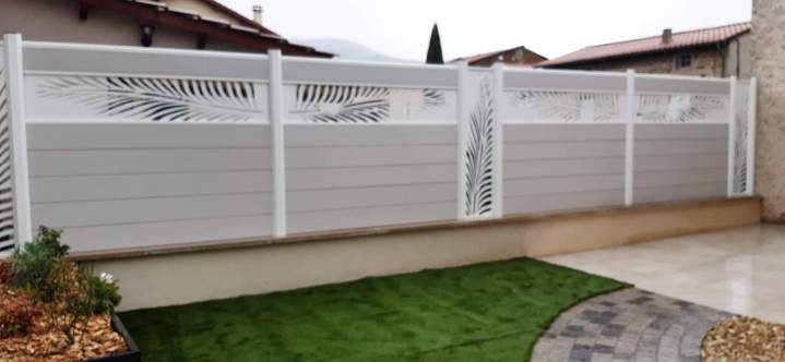 Installation clôture en acier Mornant